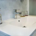D&t Apartment *